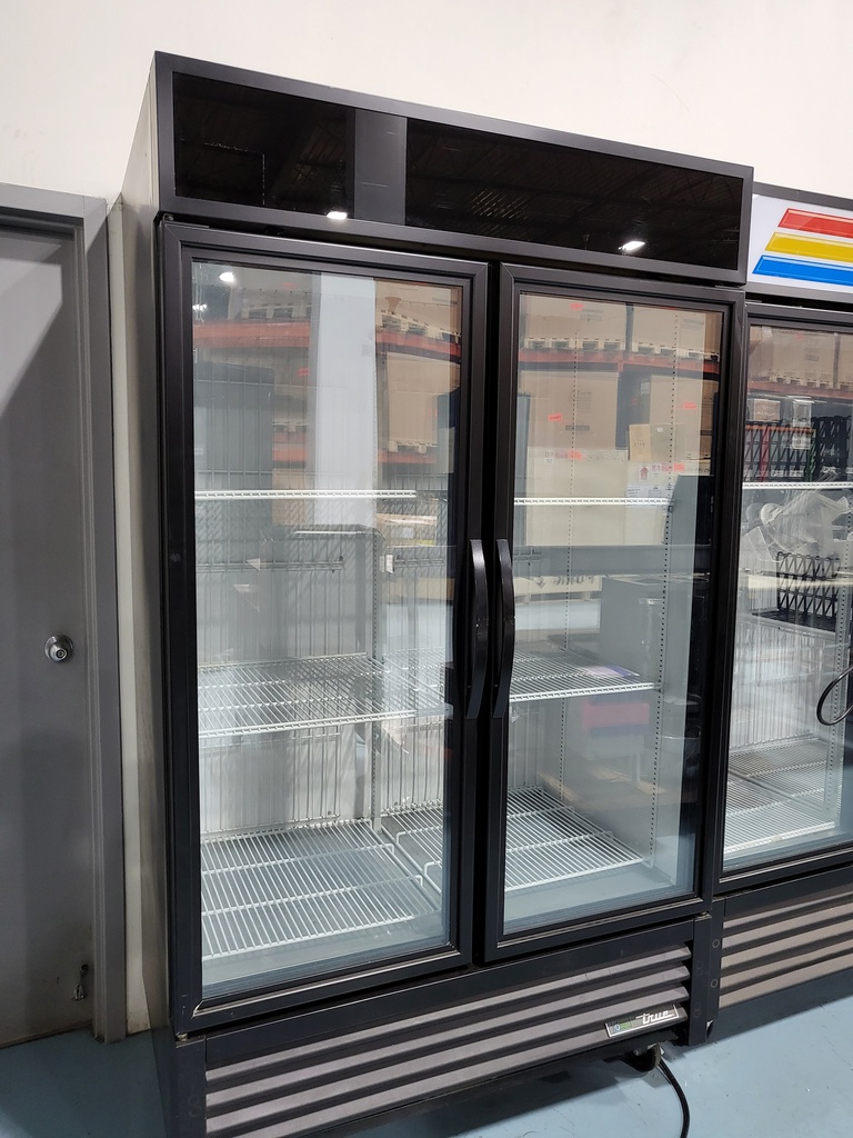 TRUE  GDM-43-HC-TSL01 Refrigerated Merchandiser , Black Exterior