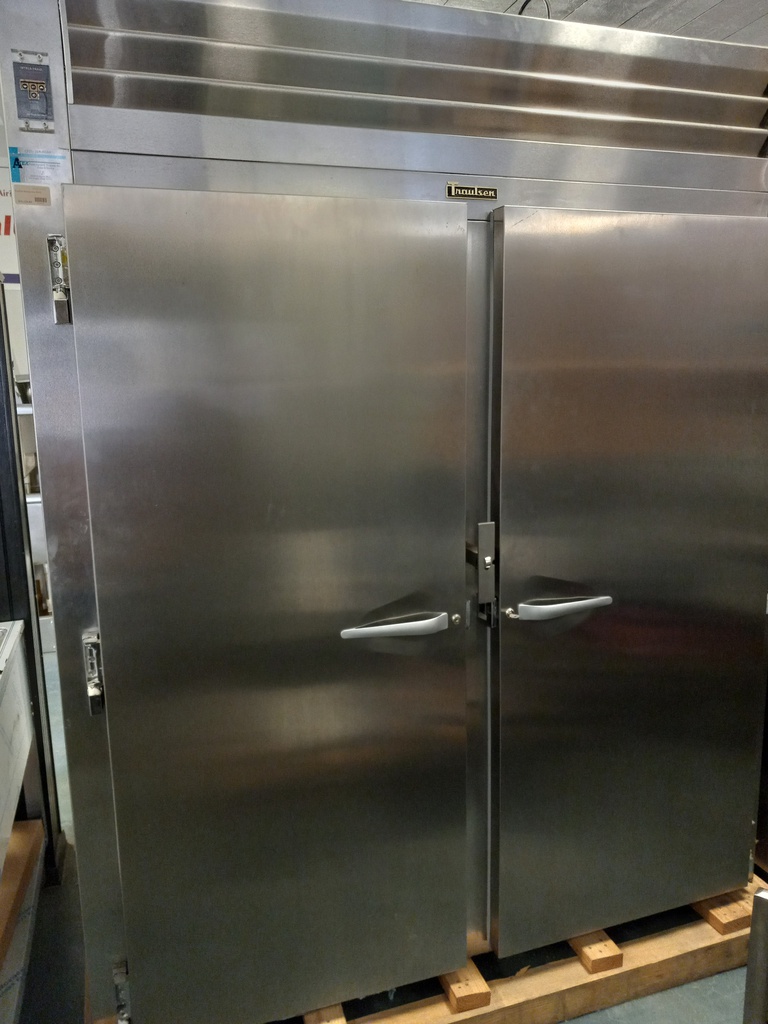 Traulsen RR232L-COR01 Roll-in Refrigerator