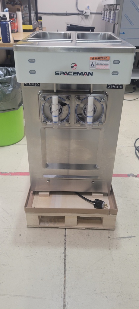 Spaceman 6695-C two flavor countertop frozen drink and shake machine