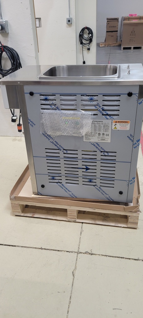 Spaceman 6690-C single flavor, high ouput, frozen drink and milk shake machine